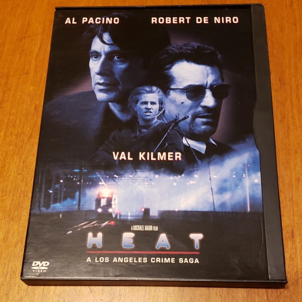 Warner Bros. Heat DVD - Black and Blue Cover
